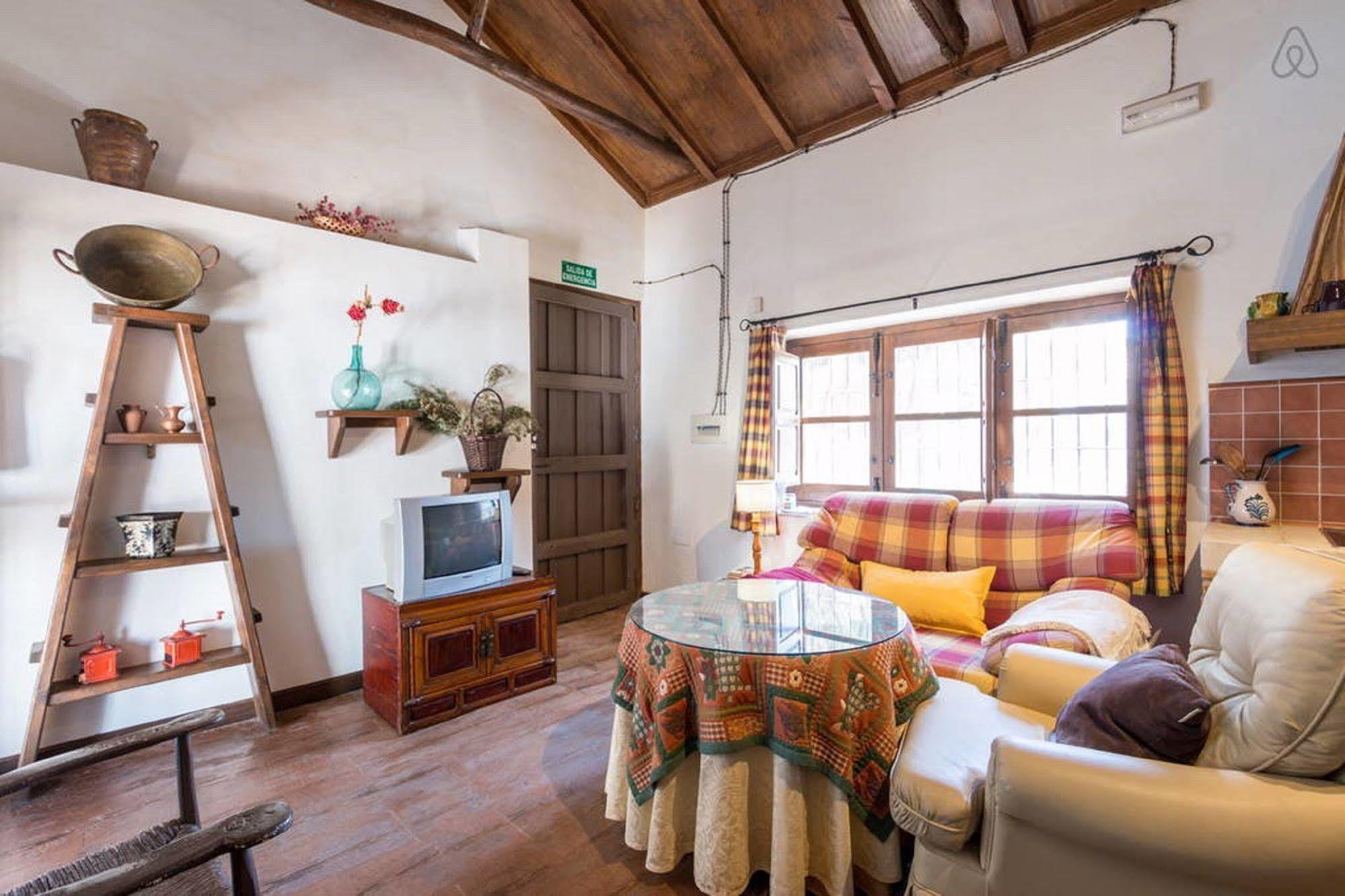 Alojamiento Rural El Cortijuelo Hotel Illora Luaran gambar