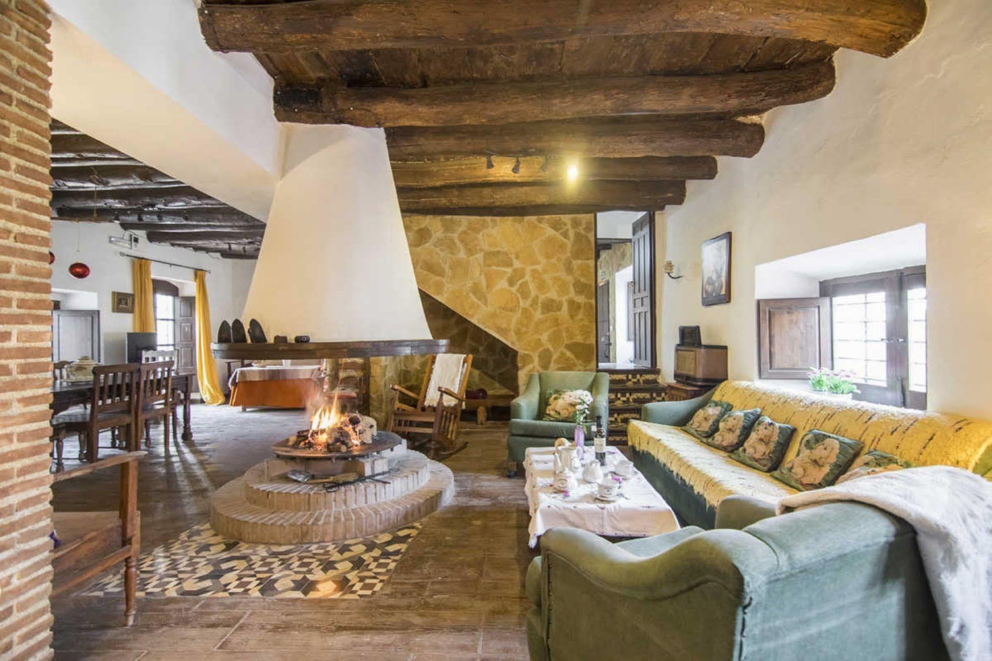 Alojamiento Rural El Cortijuelo Hotel Illora Luaran gambar
