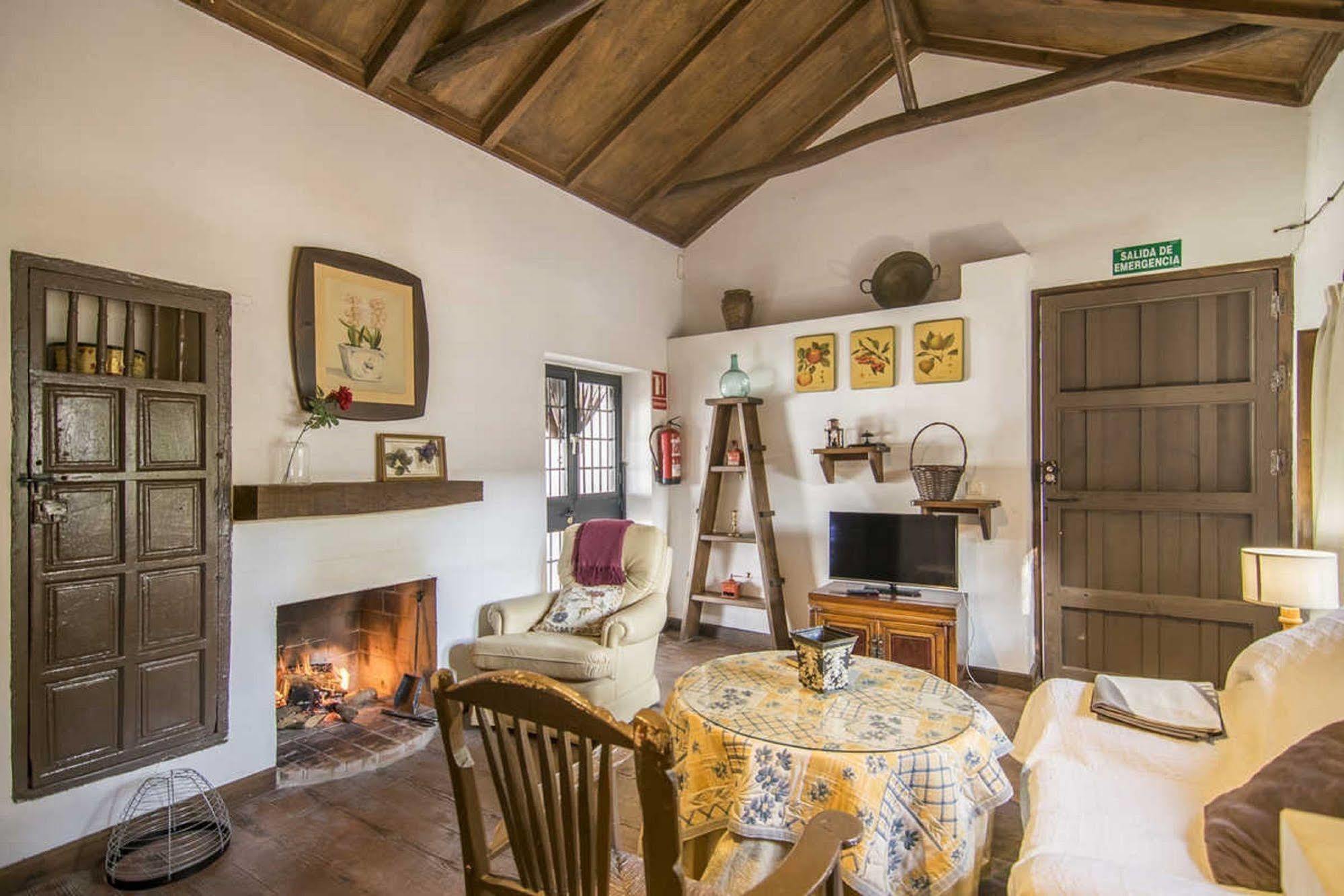 Alojamiento Rural El Cortijuelo Hotel Illora Luaran gambar