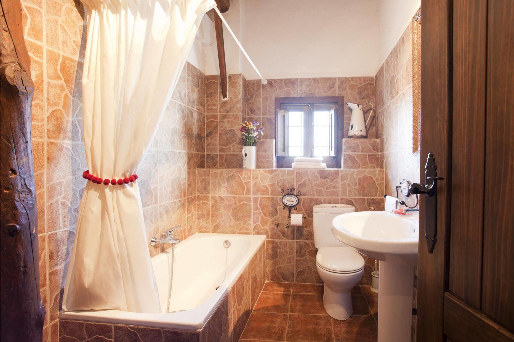 Alojamiento Rural El Cortijuelo Hotel Illora Luaran gambar